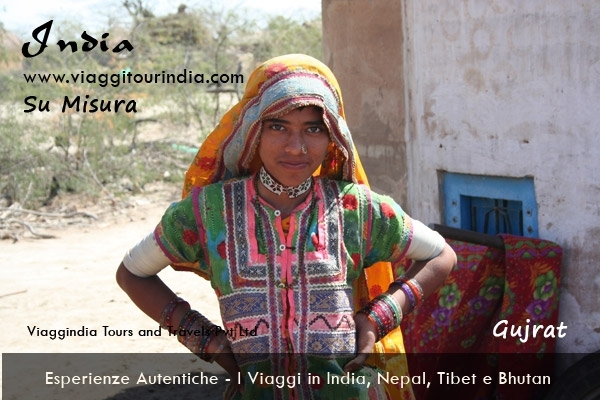Viaggio in Gujarat,Viaggi in Gujarat - Il Viaggio nel Gujrat Tribale, Artigianato e Parchi naturali - 12 Giorni
Viaggio a AHMEDABAD - BALARAM - POSINA - PATAN - MODHERA - DASADA - BHUJ - BANNI - AHMEDABAD - MUMBAI